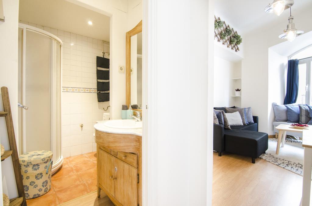 Lollipop Flats City Centre Deluxe Suite มาดริด ภายนอก รูปภาพ