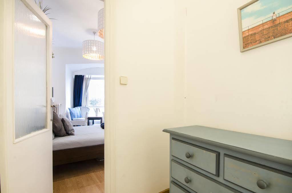 Lollipop Flats City Centre Deluxe Suite มาดริด ภายนอก รูปภาพ