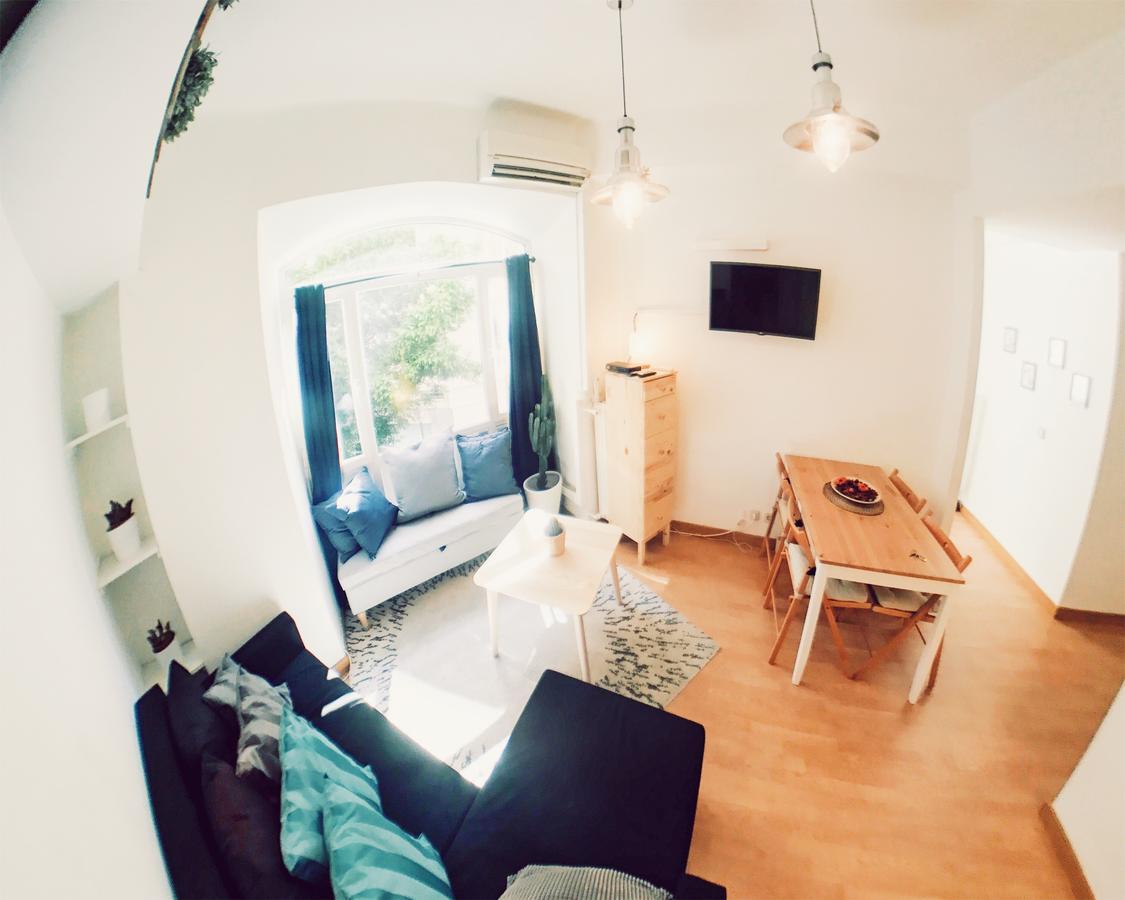 Lollipop Flats City Centre Deluxe Suite มาดริด ภายนอก รูปภาพ