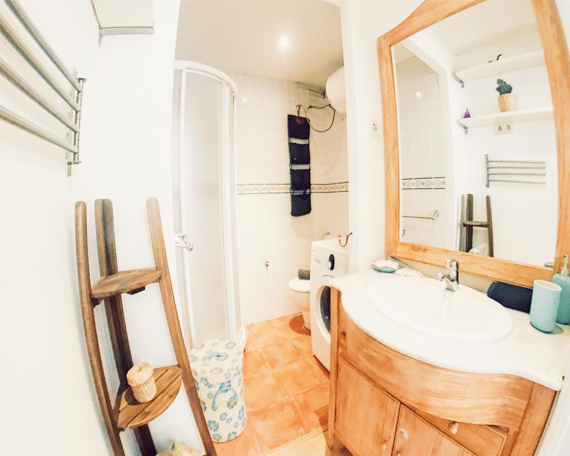 Lollipop Flats City Centre Deluxe Suite มาดริด ภายนอก รูปภาพ