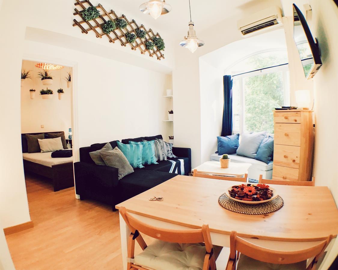 Lollipop Flats City Centre Deluxe Suite มาดริด ภายนอก รูปภาพ