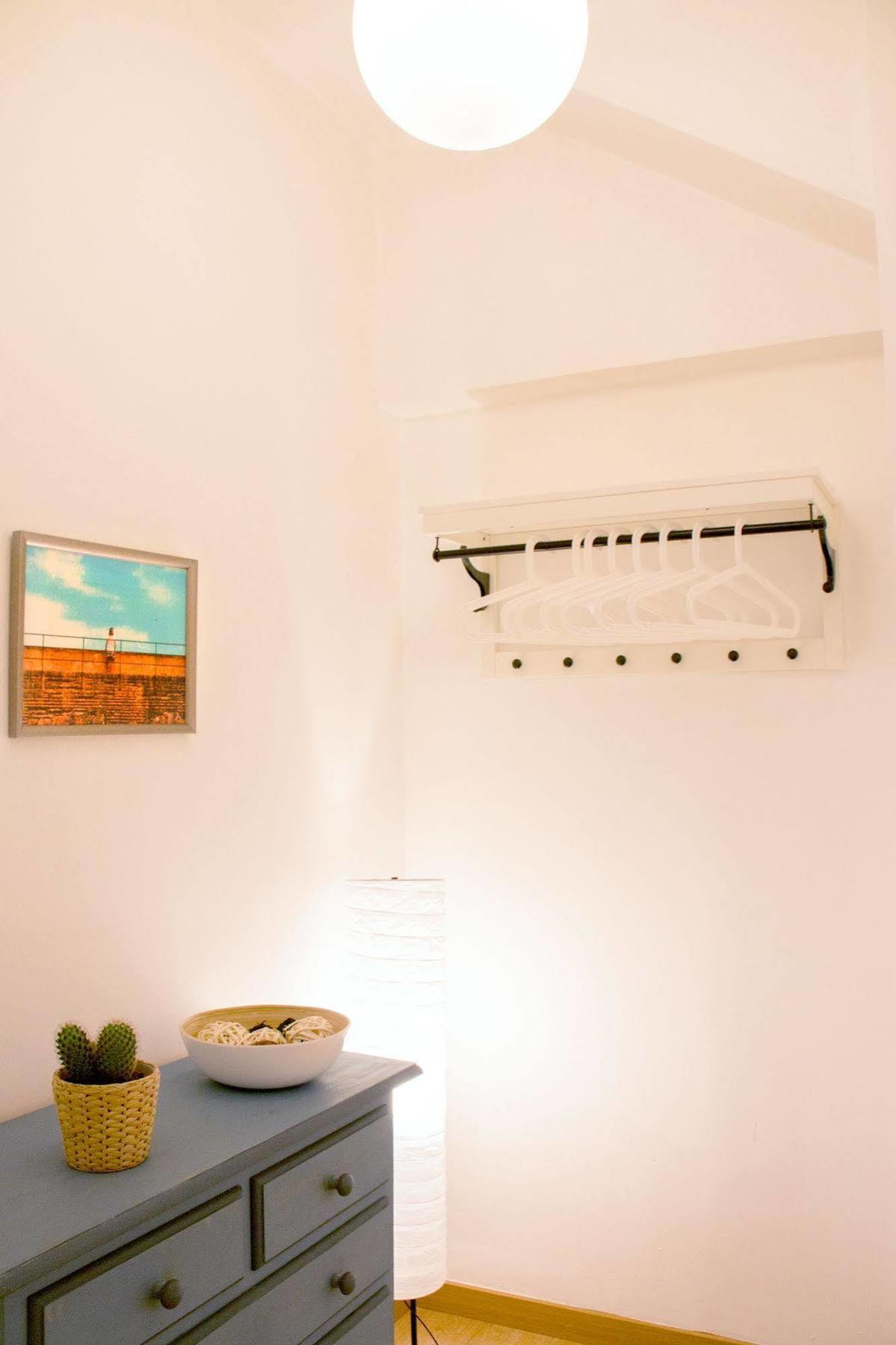 Lollipop Flats City Centre Deluxe Suite มาดริด ภายนอก รูปภาพ