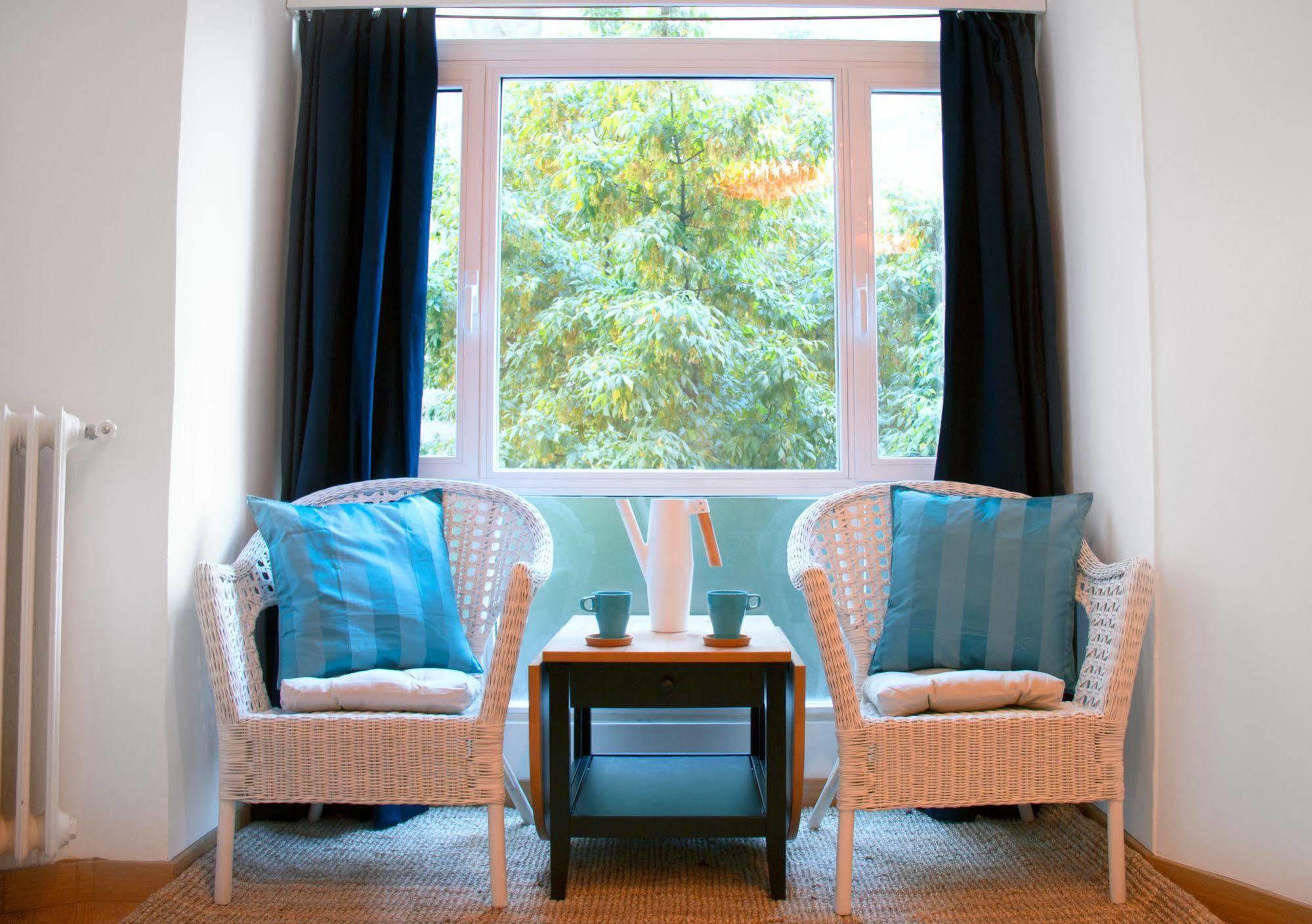Lollipop Flats City Centre Deluxe Suite มาดริด ภายนอก รูปภาพ